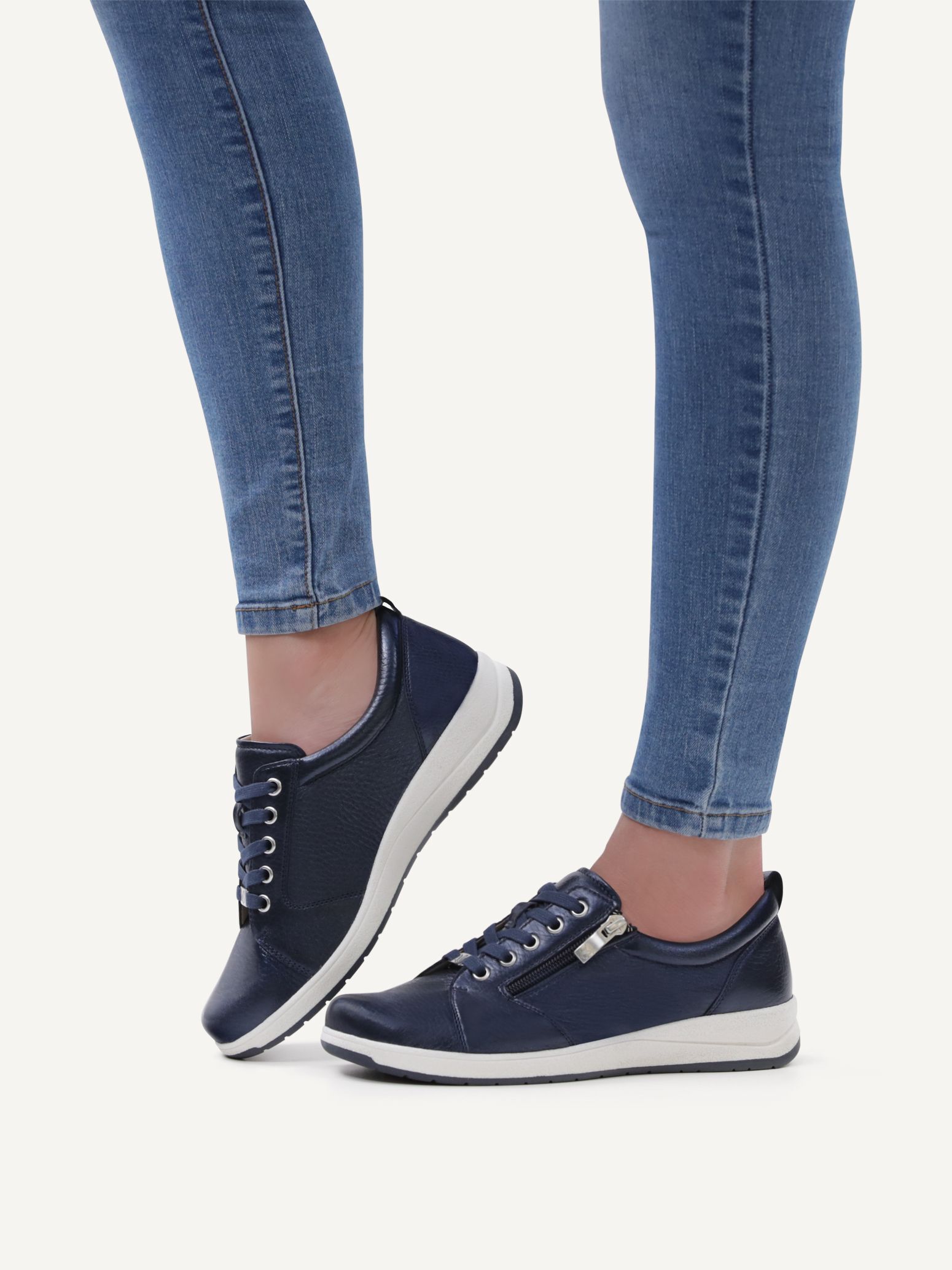 Sneaker