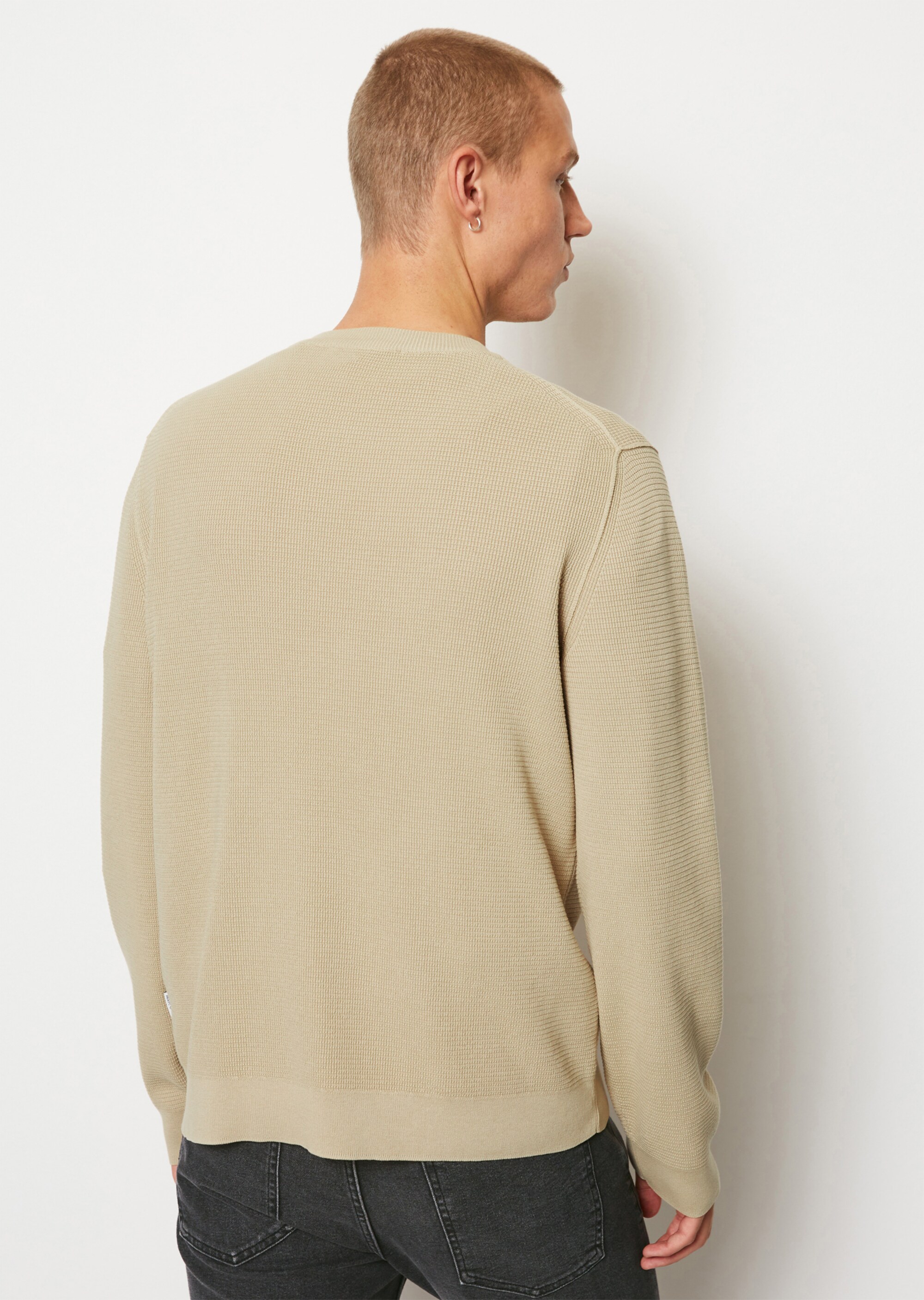 Pullover regular mit feiner Struktur