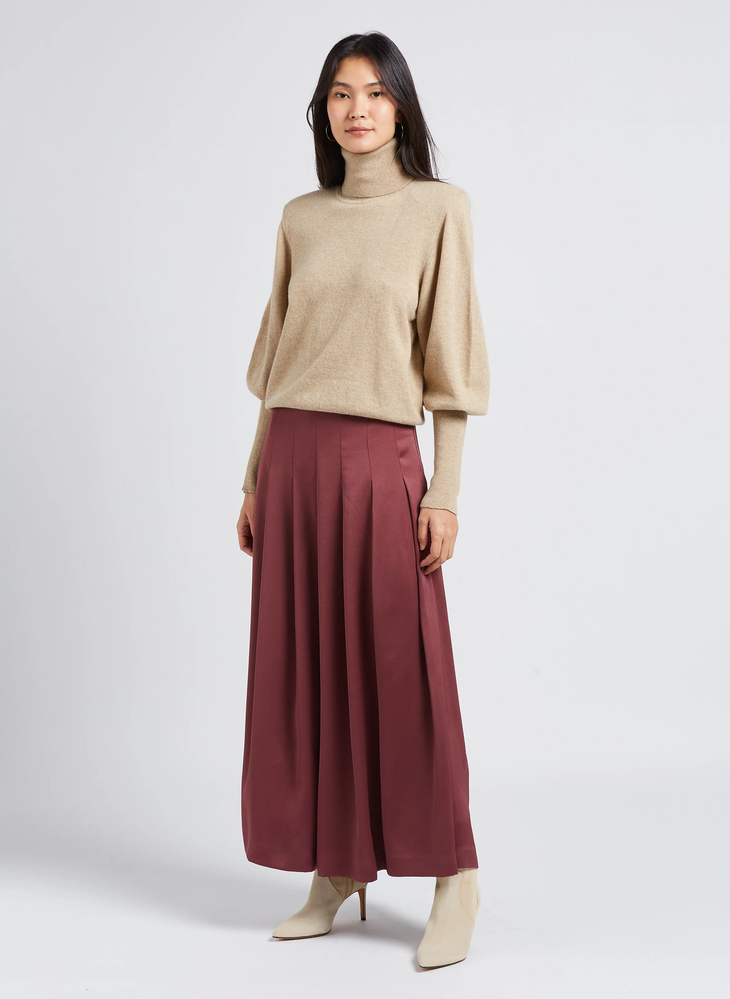 EMILY - Jupe longue évasée en satin |