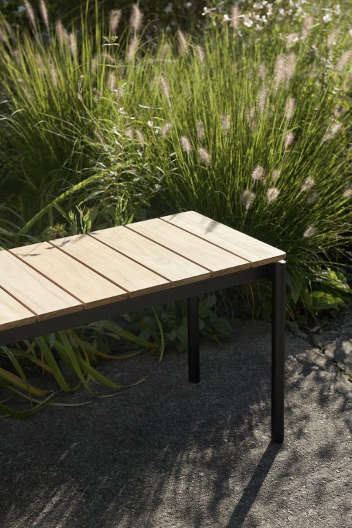 &tradition Ville AV28 tuinbank 40x180 Warm Black