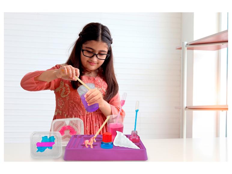 Kinder make-up set