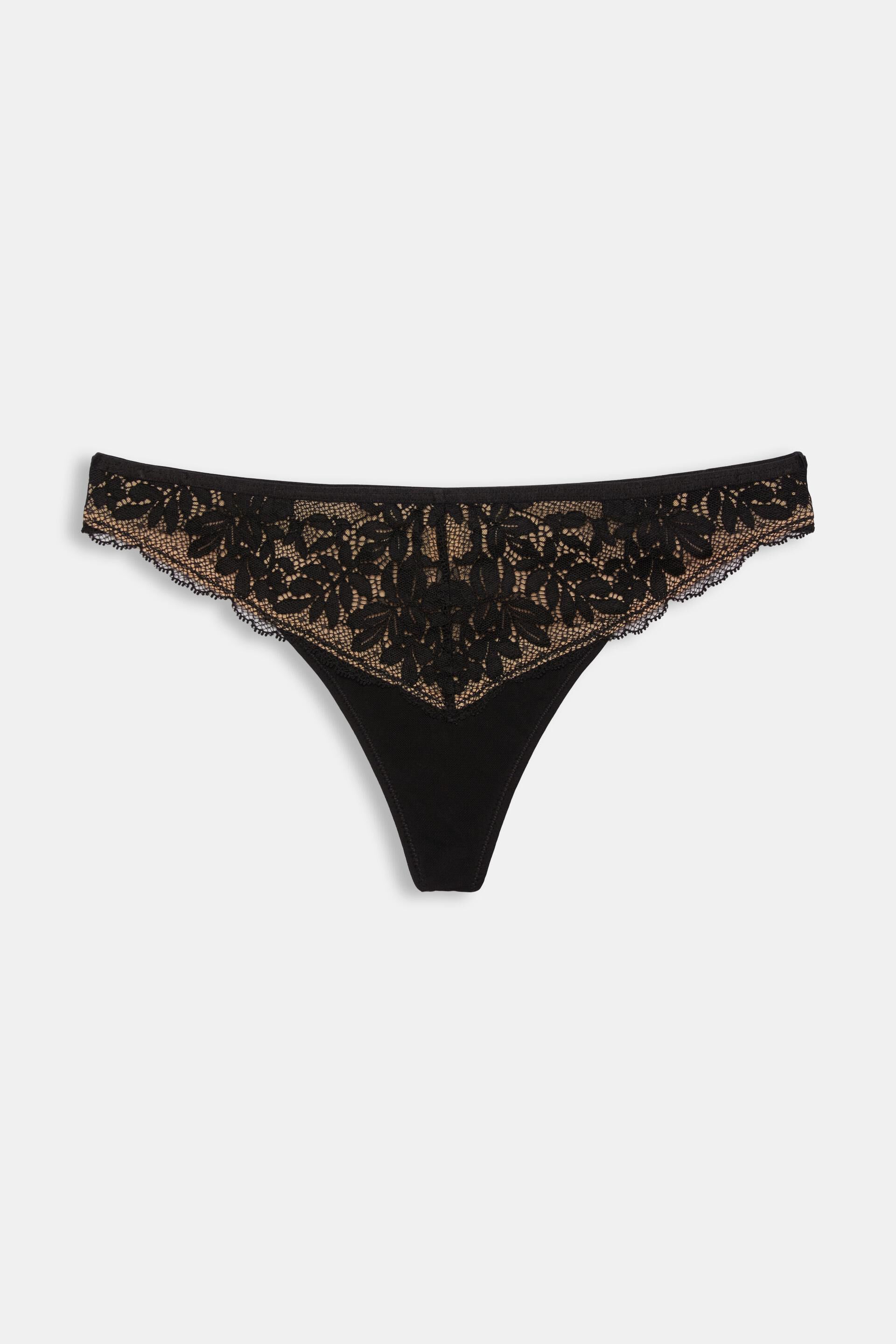 String en dentelle