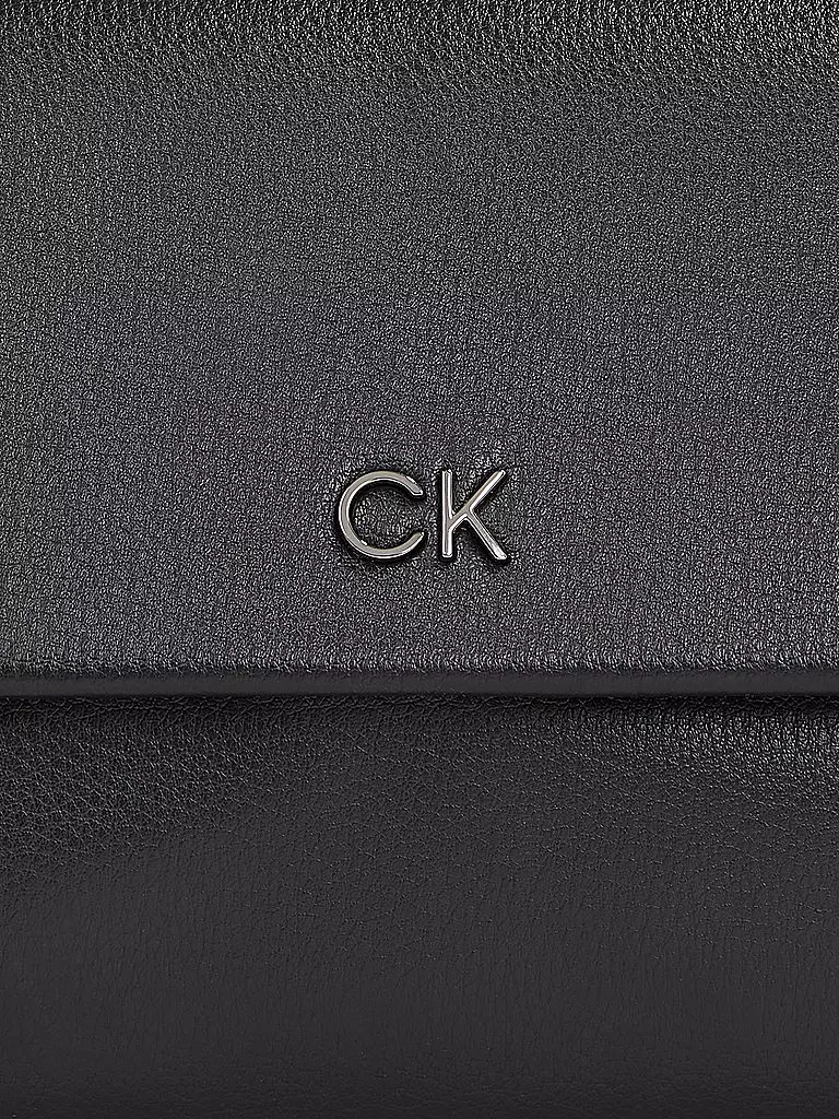 CALVIN KLEIN Tasche - Baguette CK DAILY schwarz