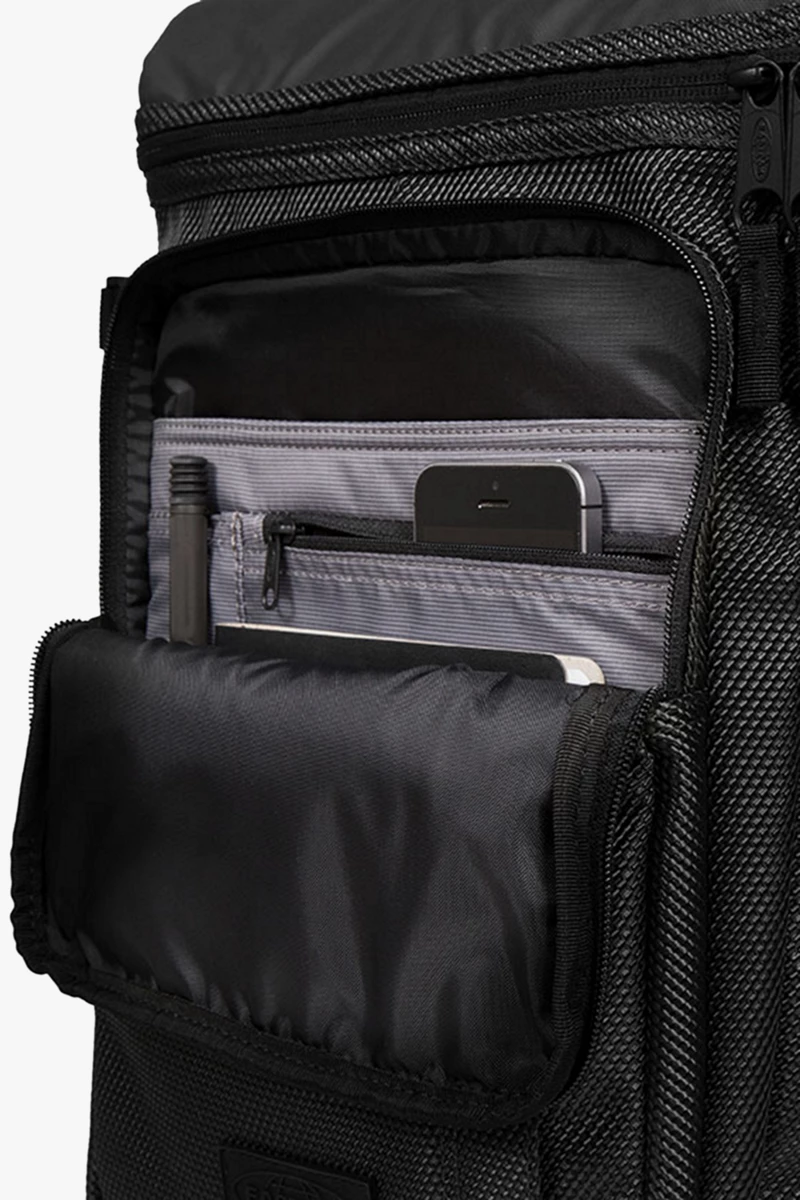 Eastpak Tecum Top CNNCT 23 L Rucksack