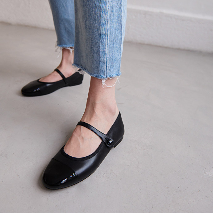 Ballerines à brides  en cuir noir