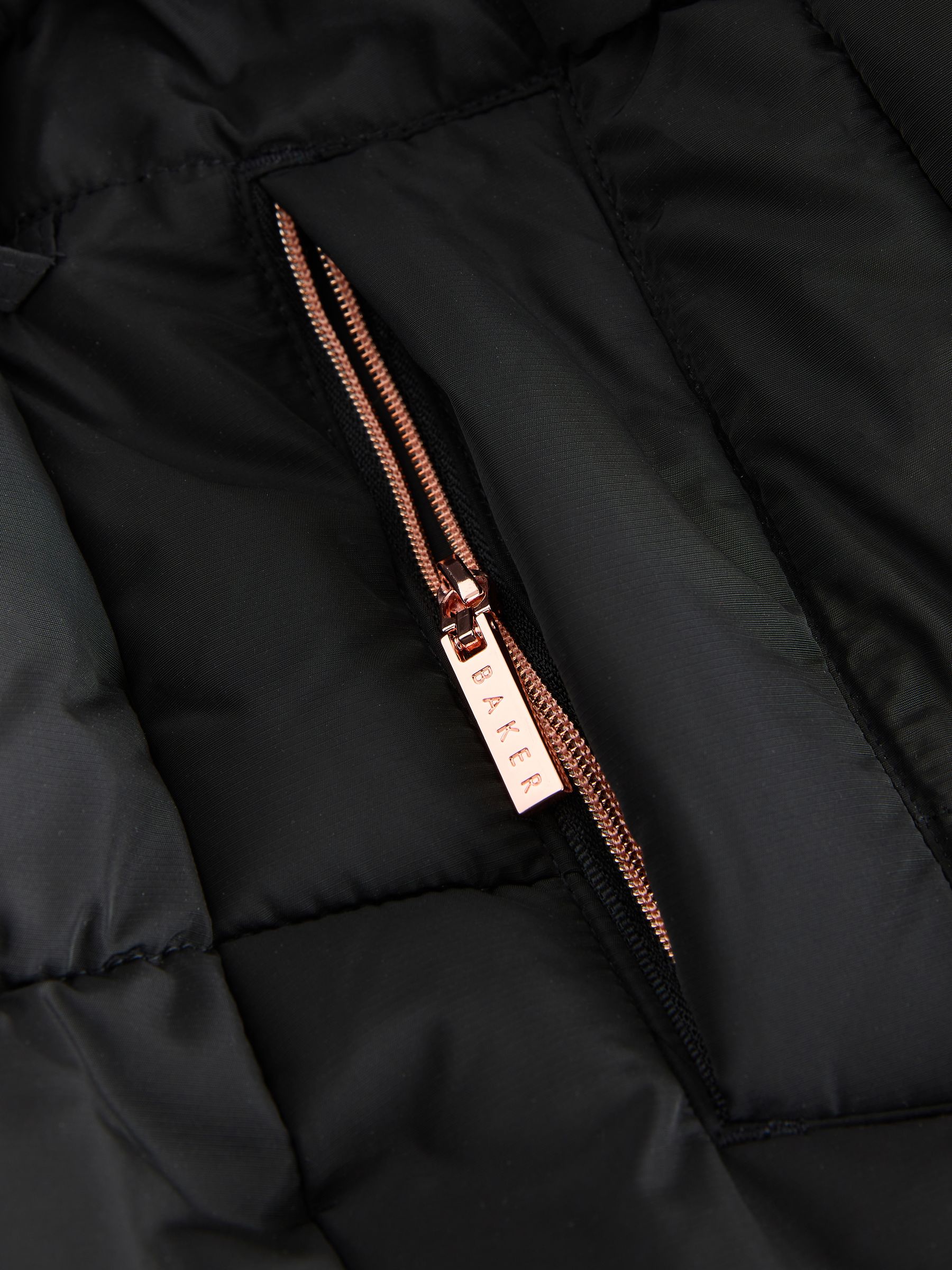Zwart - Baker by Ted Baker Regenbestendige gewatteerde lange jas met strik op de rug en ceintuur