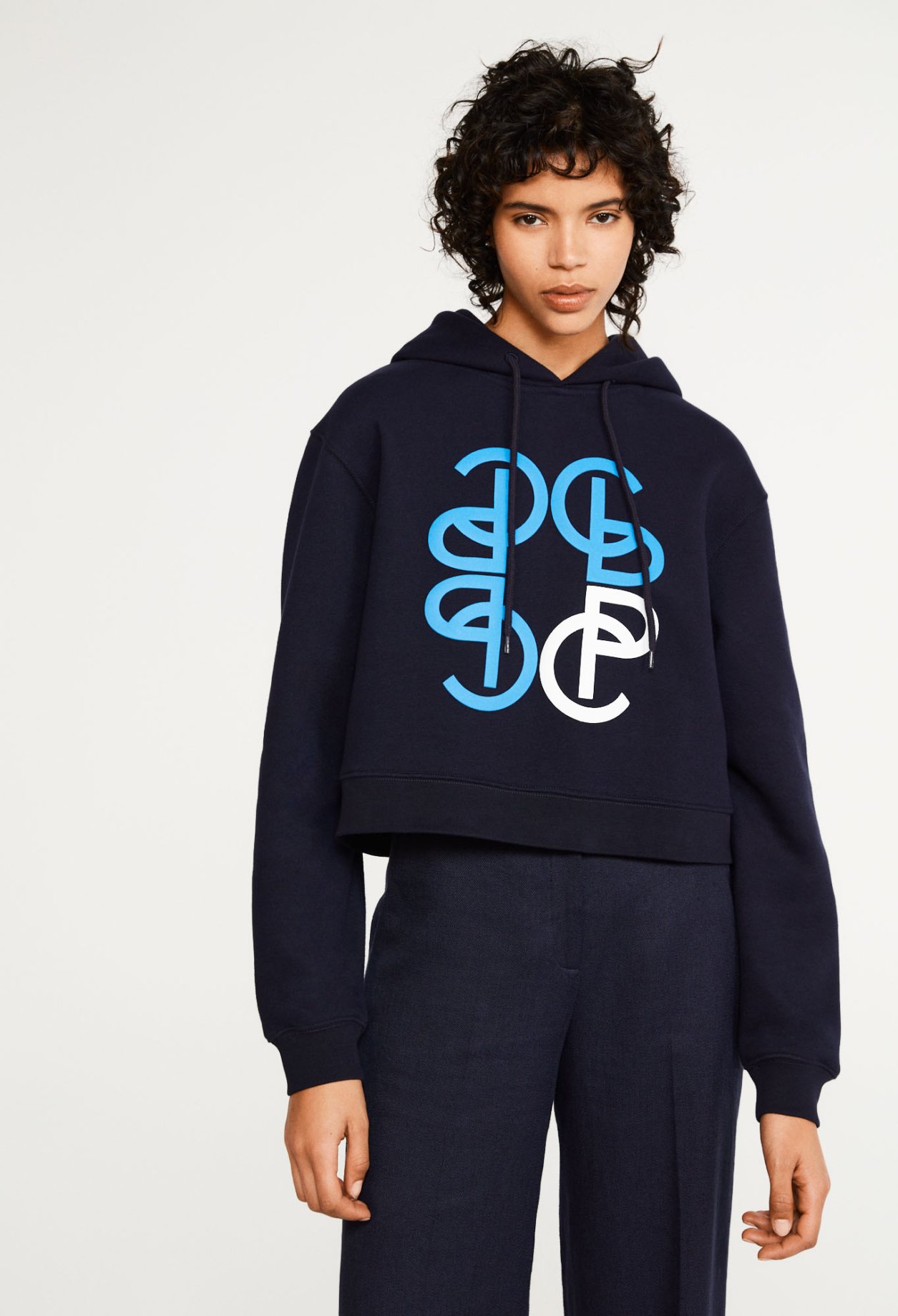 Sweat &agrave; capuche
