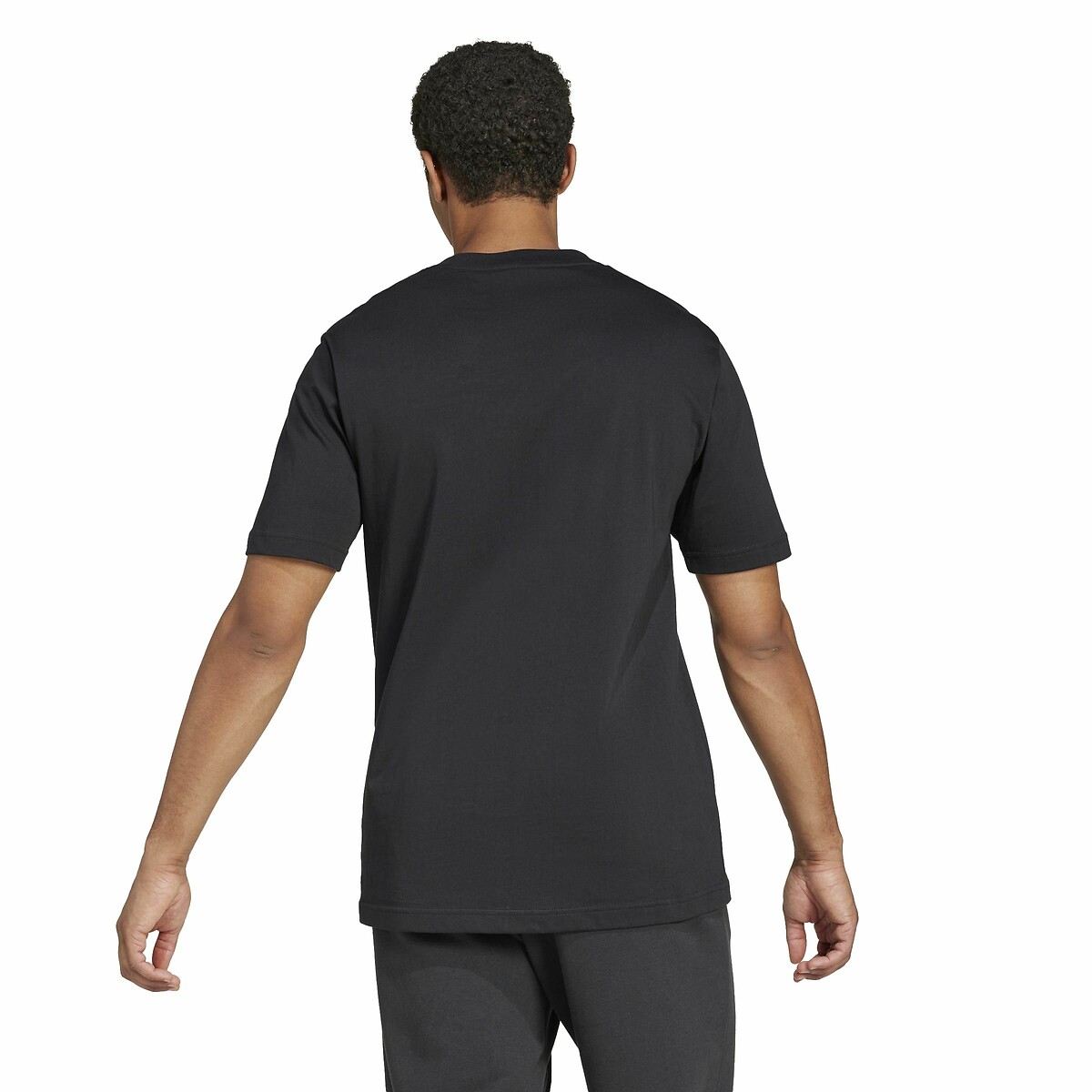 ADIDAS ROUPAS ESPORTIVAS<br>Camiseta com logo grande Essenciais