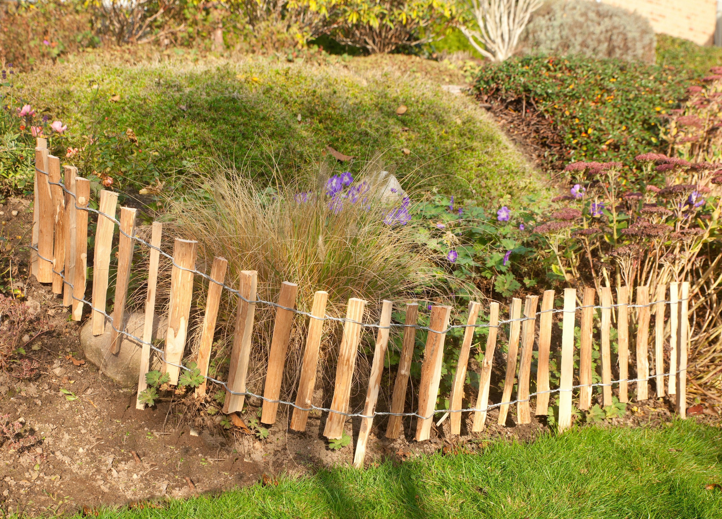 Kiehn-Holz Beetumrandung »Mini-Haselnuss-Beetgrenze« Abstand 3-4 cm