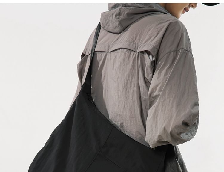 HOVERUP - Effen nylon crossbodytas