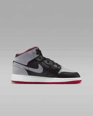 Air Jordan 1 Mid Older Kids' Shoes