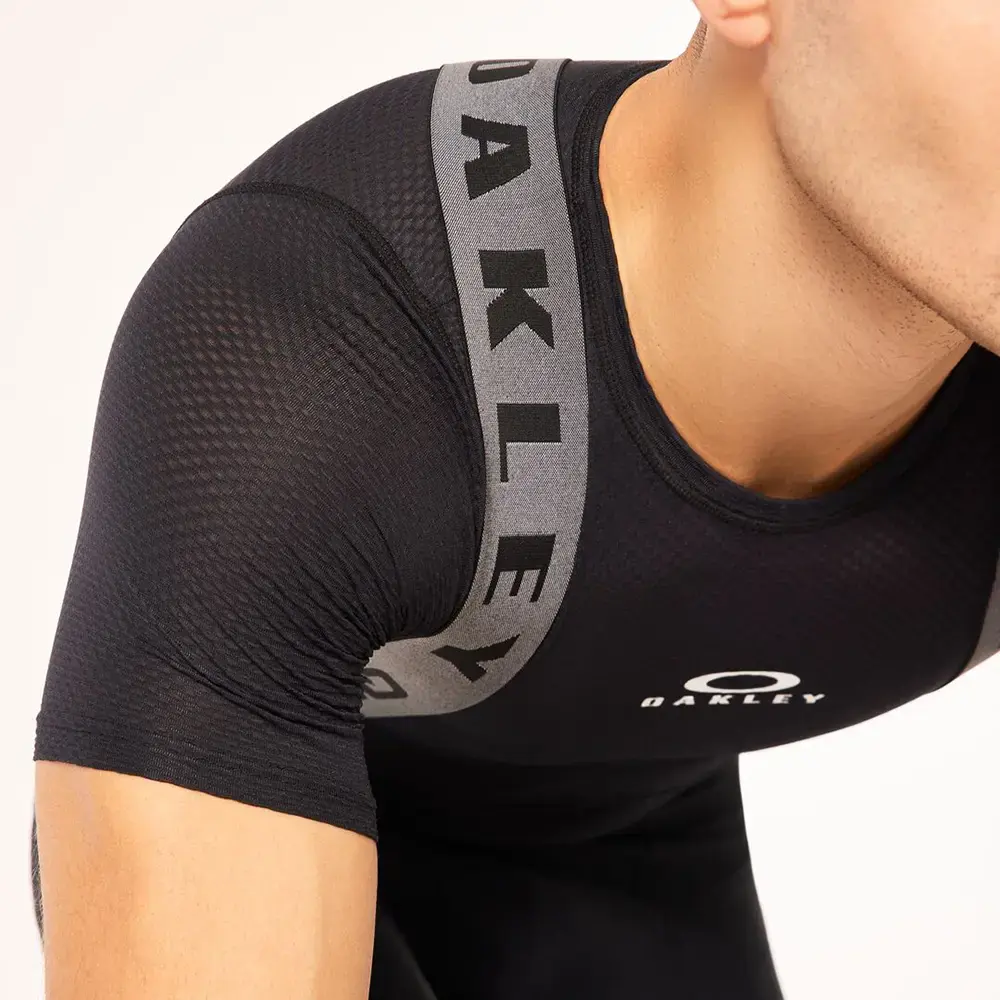 Q36.5 x Oakley Gridskin Fietsbroek Kort Zwart Heren