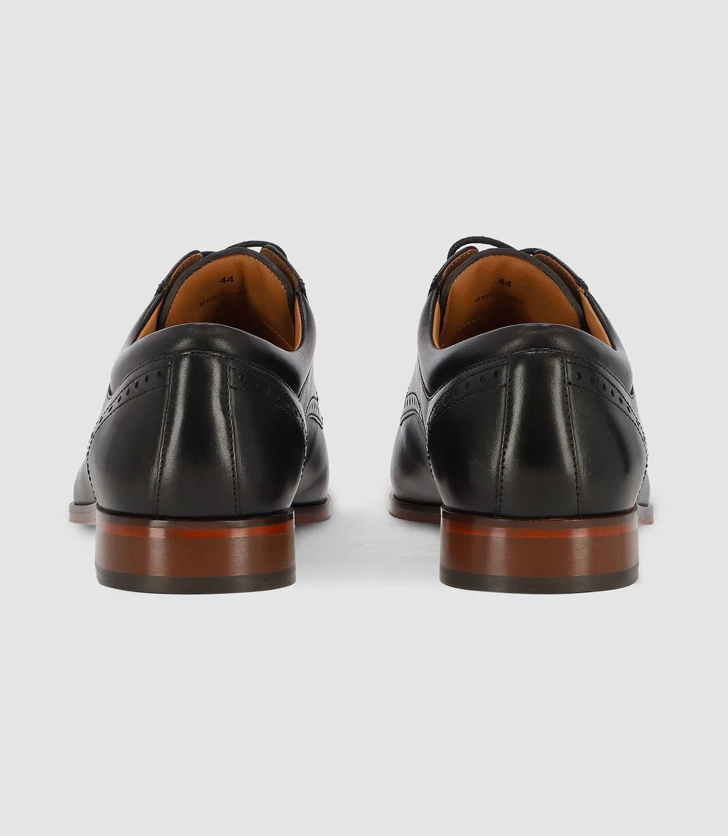 Chaussures derby en cuir noires