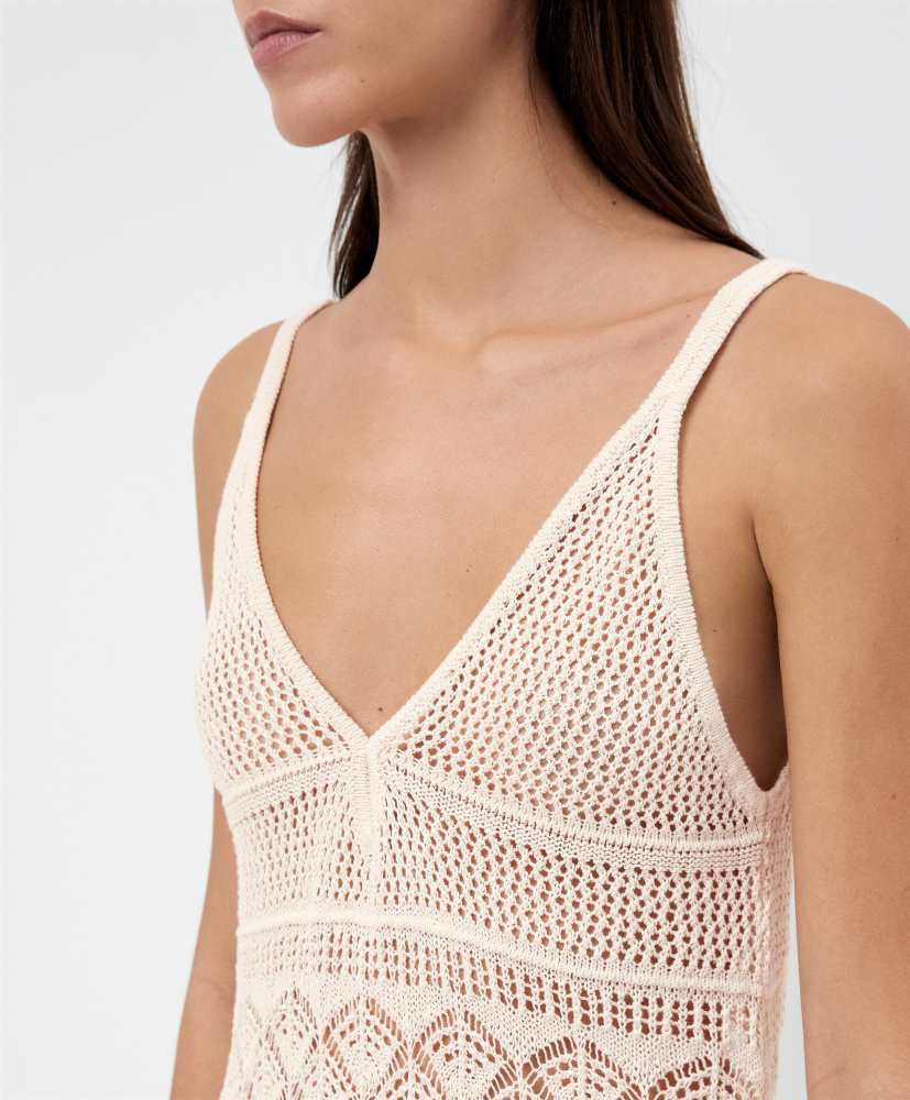 Vestido longo com detalhes em crochê