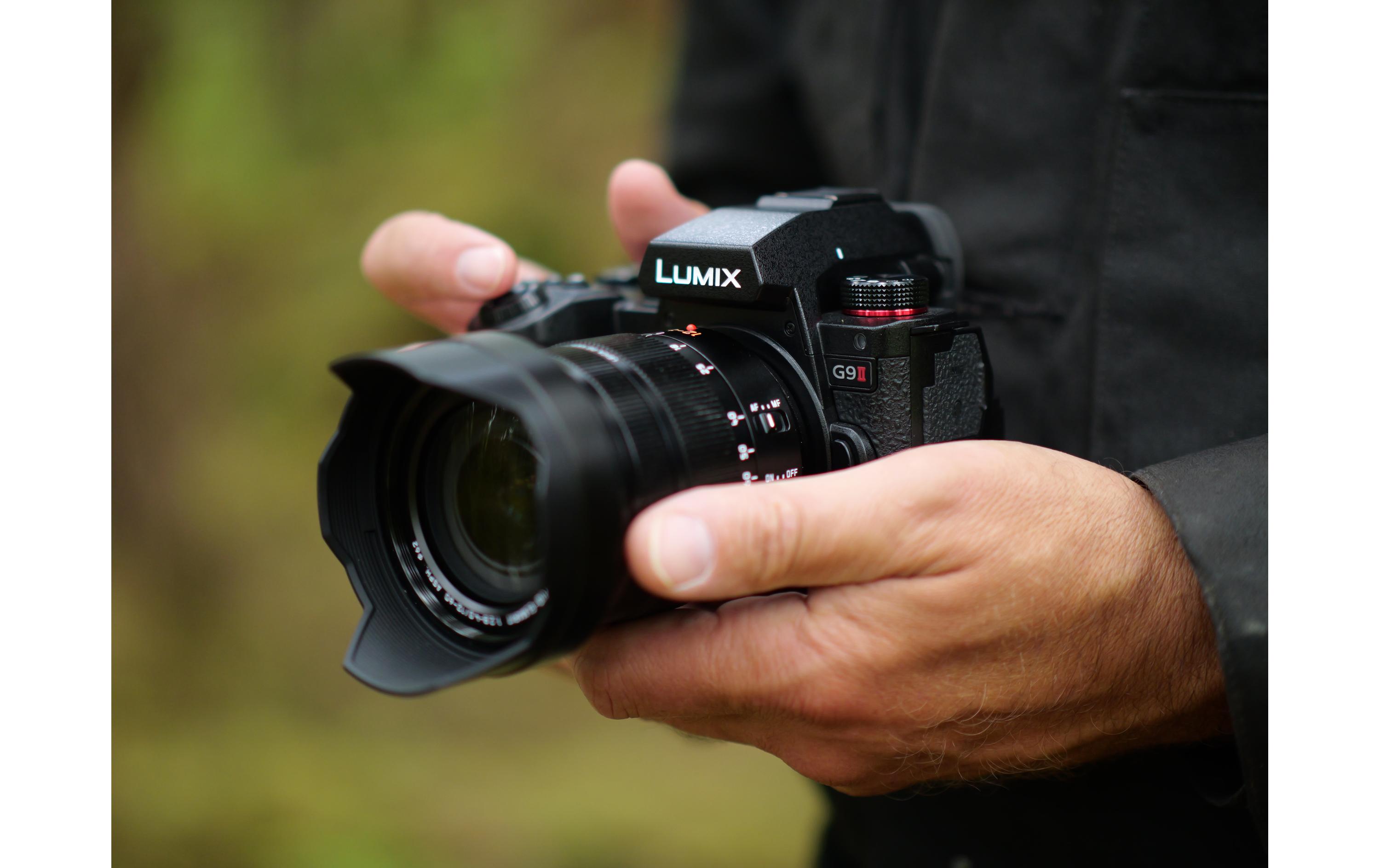 Fotokamera Lumix G9II<br>Spiegellose Kamera mit neuem 25.2-MP-MOS-Sensor, Phasen-Hybrid-Autofokus, Serienaufnahmen mit 60 B/s , BIS mit 8.0 Blendenstufen und vielem mehr