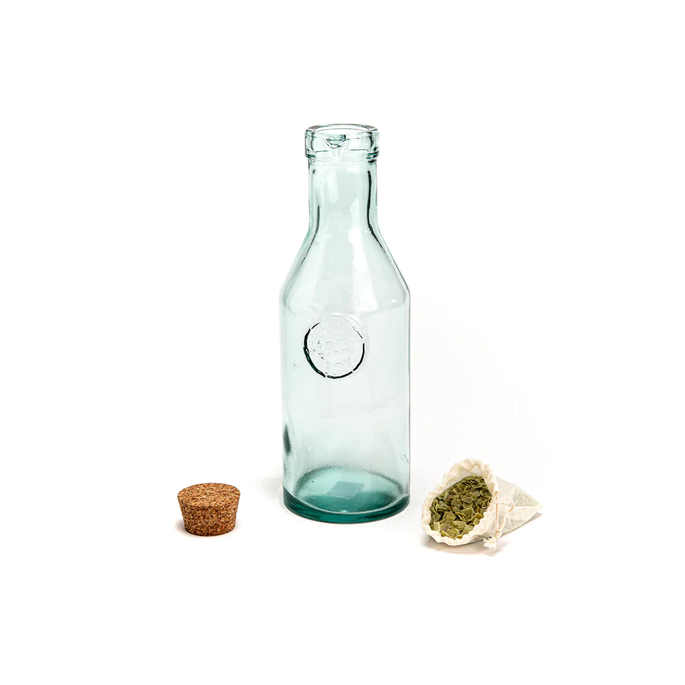 Kit lessive avec une carafe en verre et des copeaux de savon Amadeus