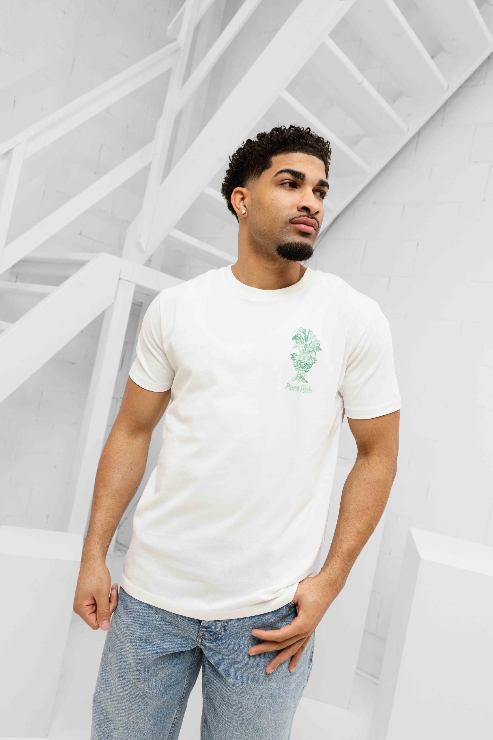 Pure Path Embroidered Vase T-Shirt Heren Gebroken Wit