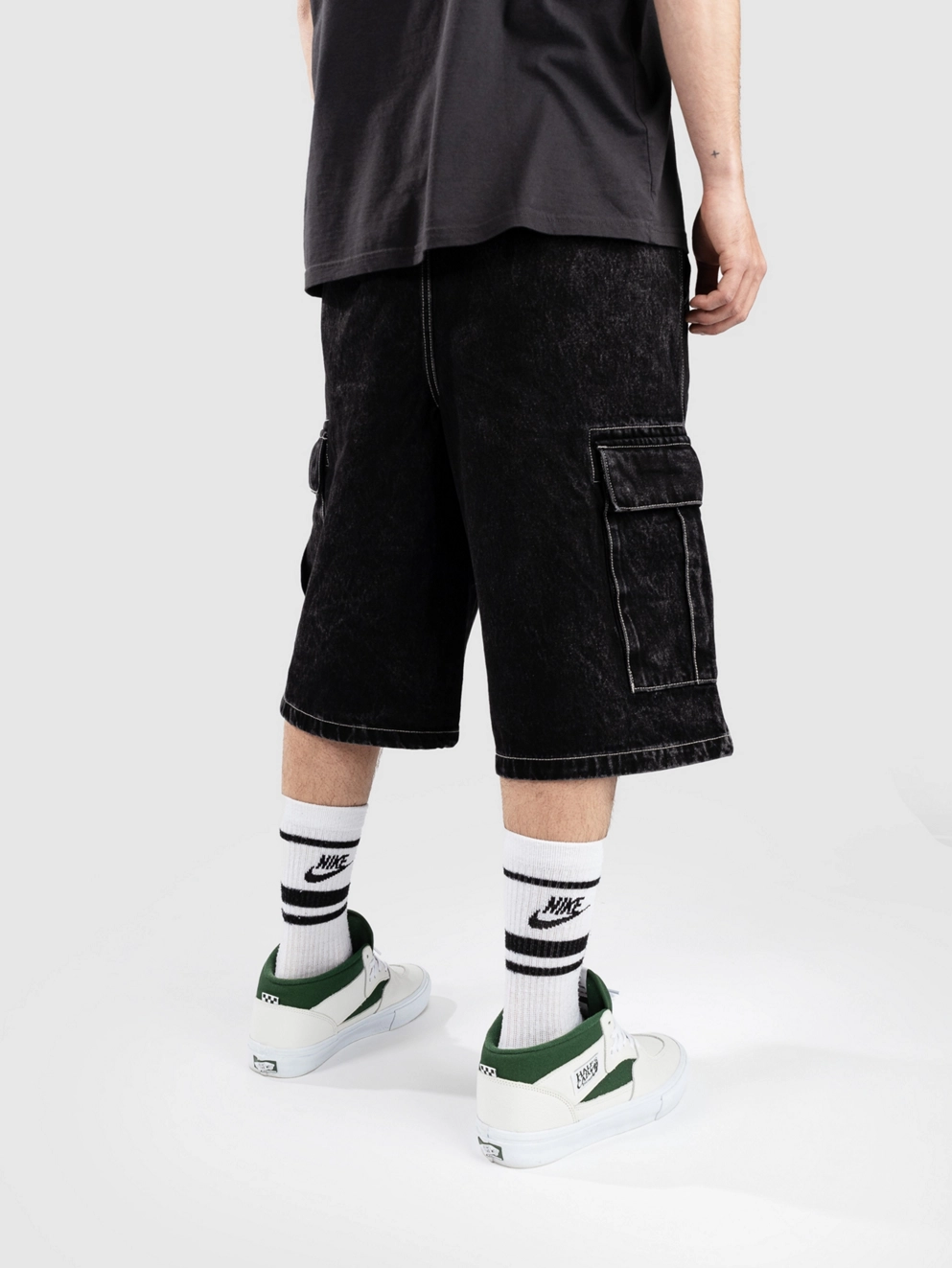 Empyre Ultra Loose Fit Sk8 Cargo Shorts black