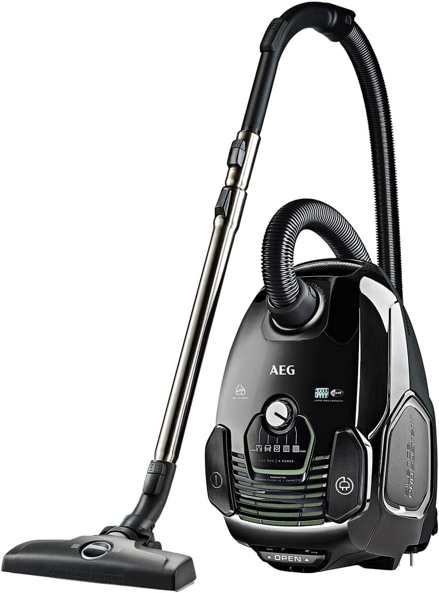 AEG VX7-2-ÖKOX Staubsauger / 60% Recyclingmaterial / 360° Softräder / 69 db(A) / Zusatzdüsen/Ergo-Handgriff/waschbarer Filter / 650 Watt / 12 m/Neue technische Version/schwarz, grün