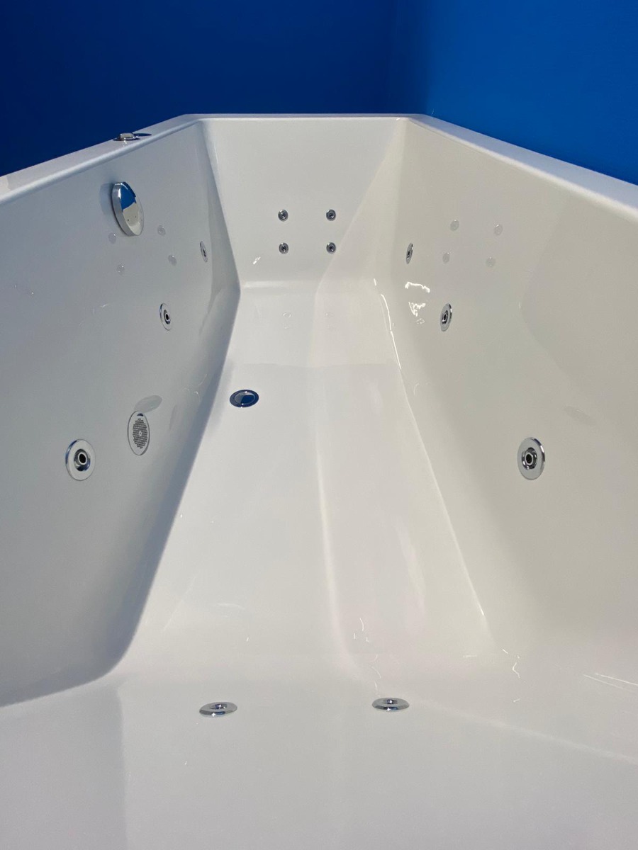 Lambini Designs Cube bubbelbad 170x75cm elektronisch 6 4 2 hydrojets chroom