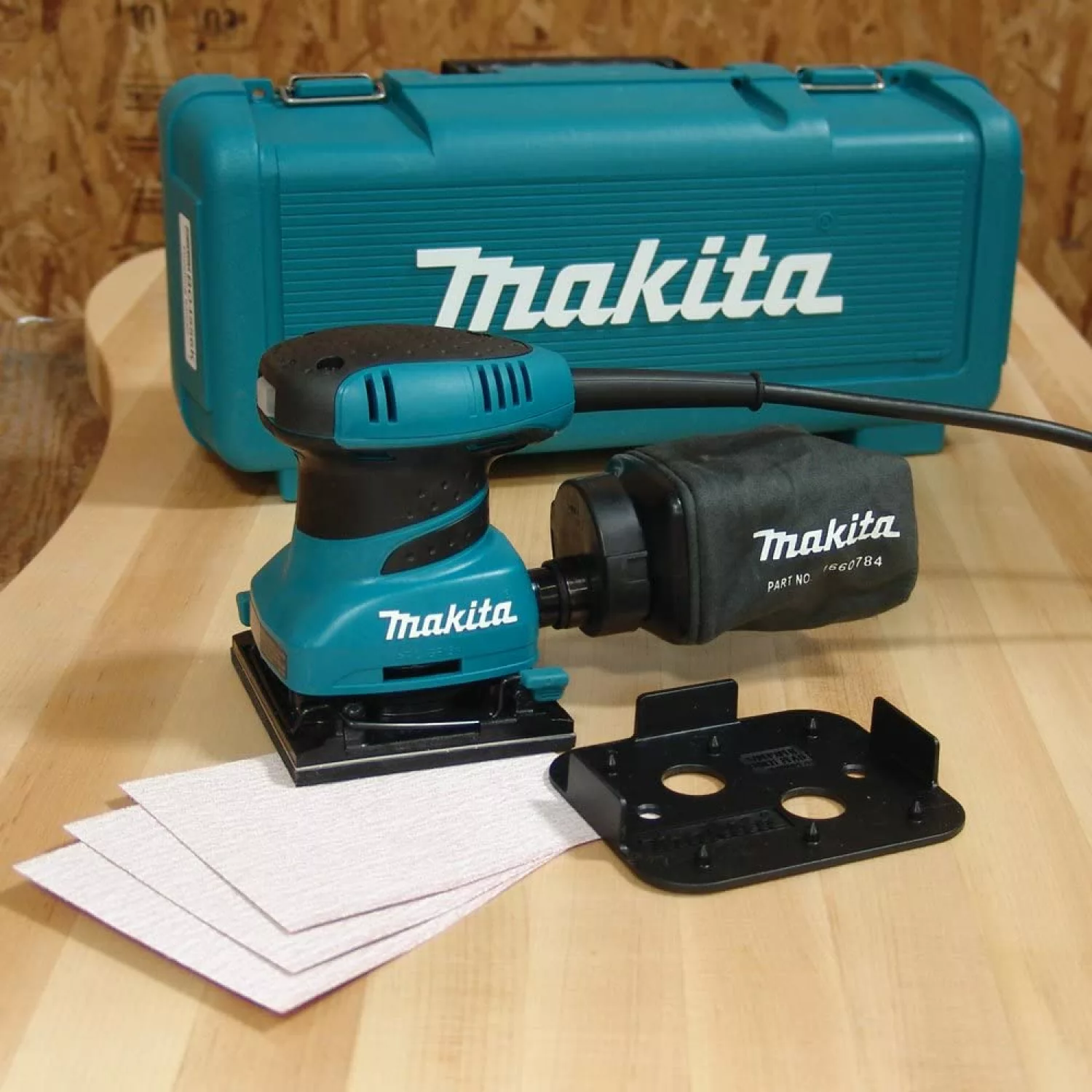 Makita BO4556K Vlakschuurmachine in koffer - 200W - 112 x 102mm