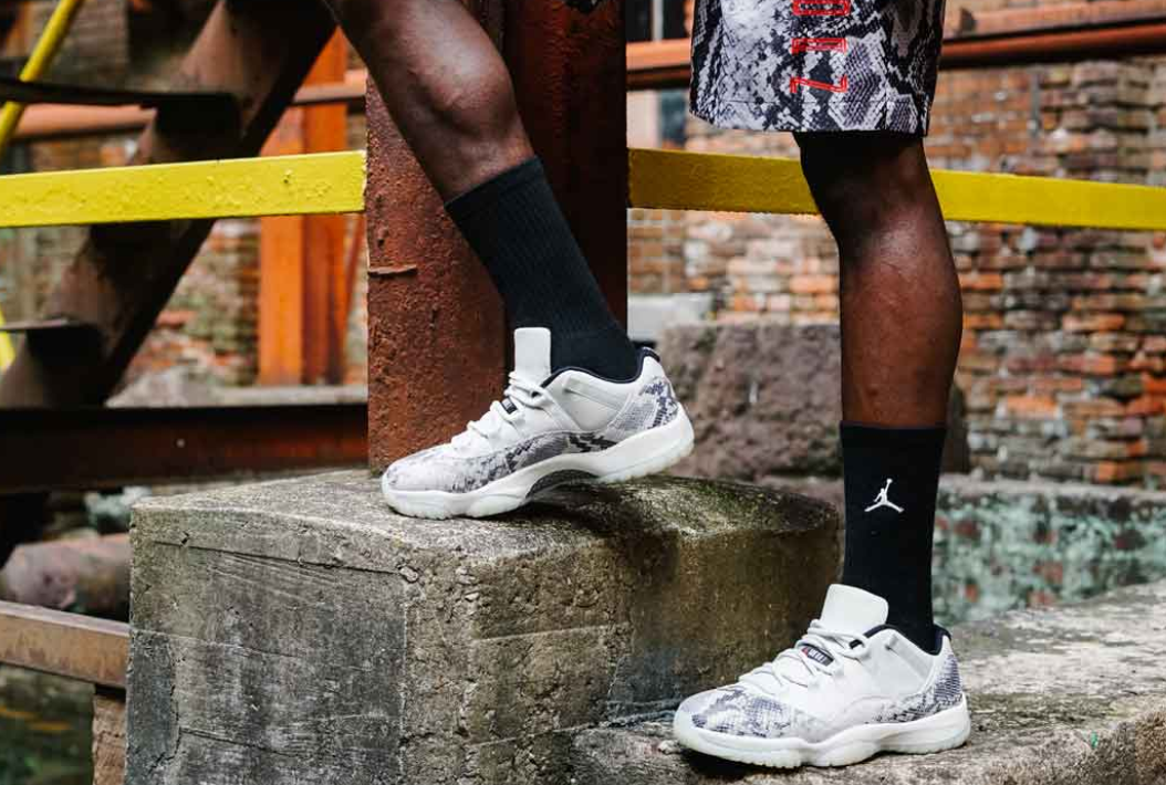 Air Jordan 11 Low SE Snakeskin Light Bone