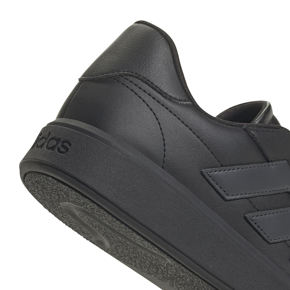 ADIDAS ROUPAS ESPORTIVAS<br>Tênis Courtblock