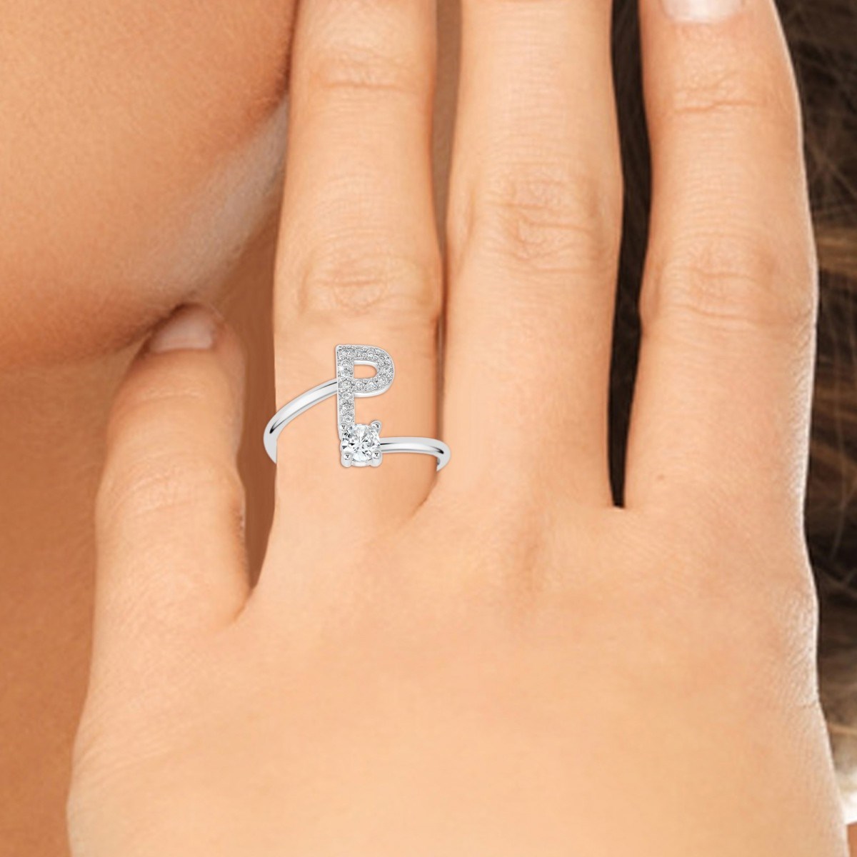 Bague lettre P ajustable SC Crystal ornée de Zirconium