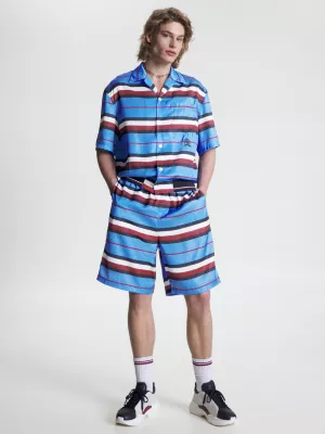 Shorts Relaxados com Listras e Monograma Crest