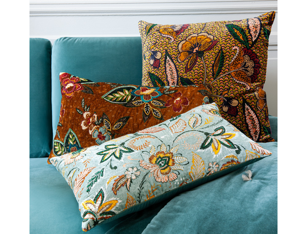 Coussin imprimé et brodé-Contes persans fond vert