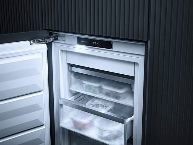 Miele Fryseskab FNS 7774 D Integreret