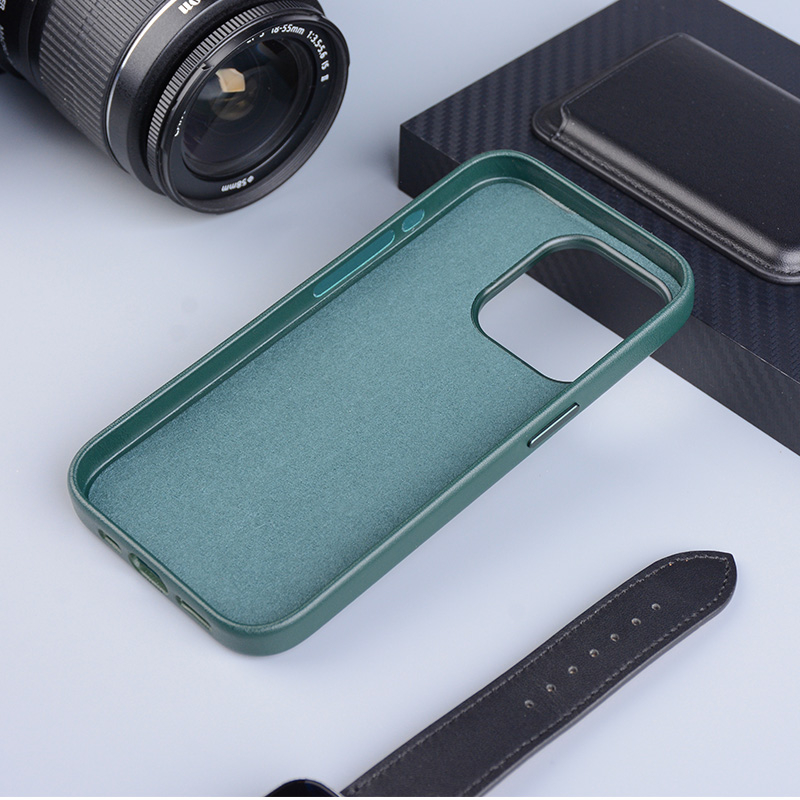 iPhone 15 Pro Max MagSafe Leder Case Schutzhülle in Grün