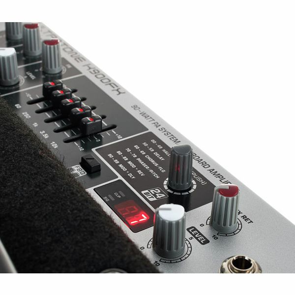 Behringer K900FX