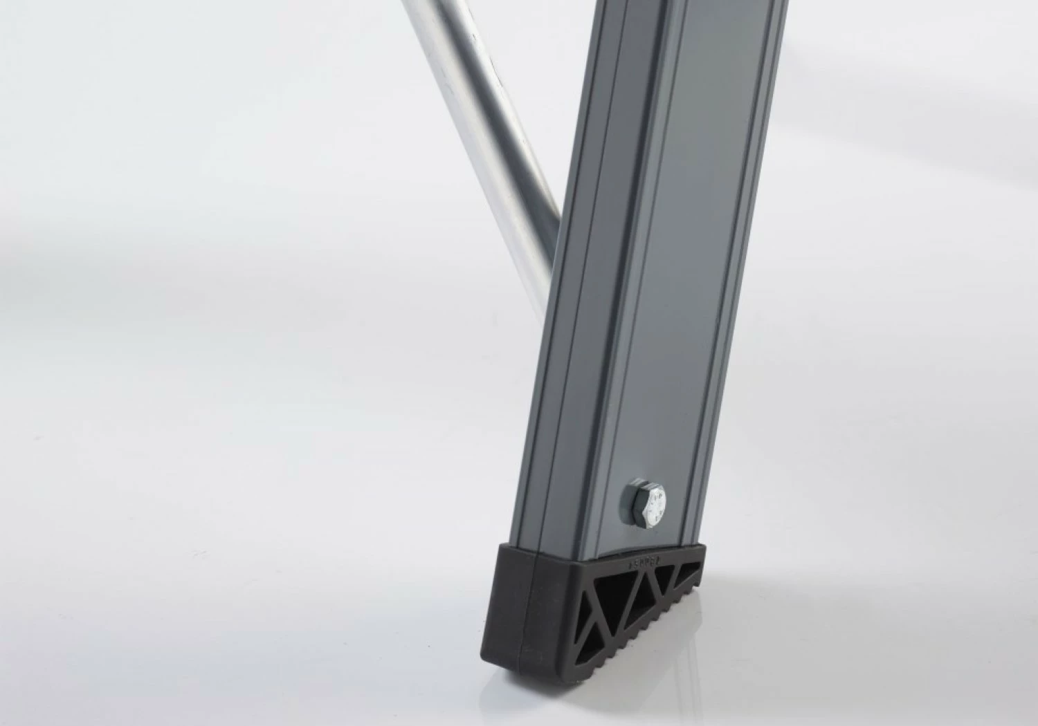 Altrex Falco FEO 4 Trap - Enkel - Aluminium met coating - 4 treden - max. werkhoogte 2.95 m.