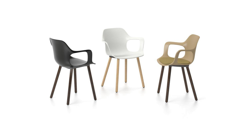 Vitra HAL RE armchair eiken onderstel basalt