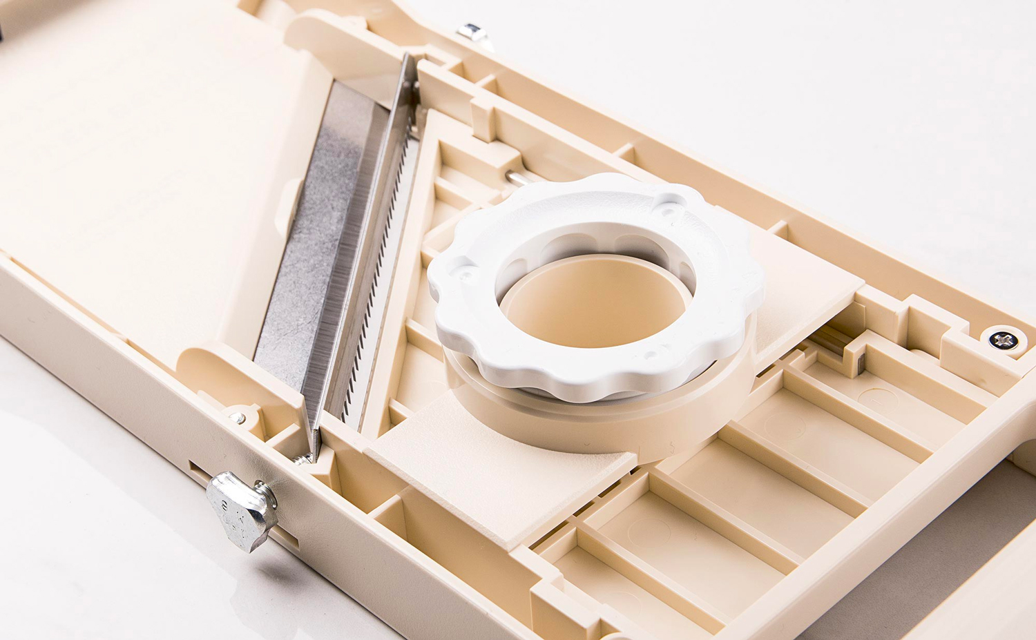 Mandoline japonaise Benriner grand modèle + poussoir