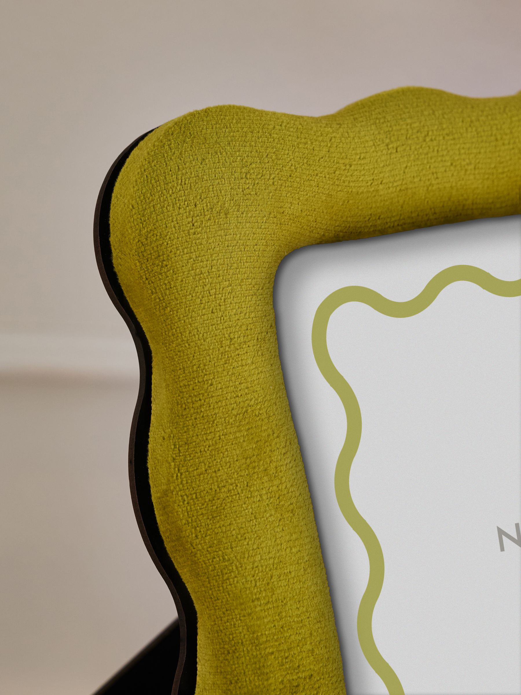 Velvet Wiggle Photo Frame