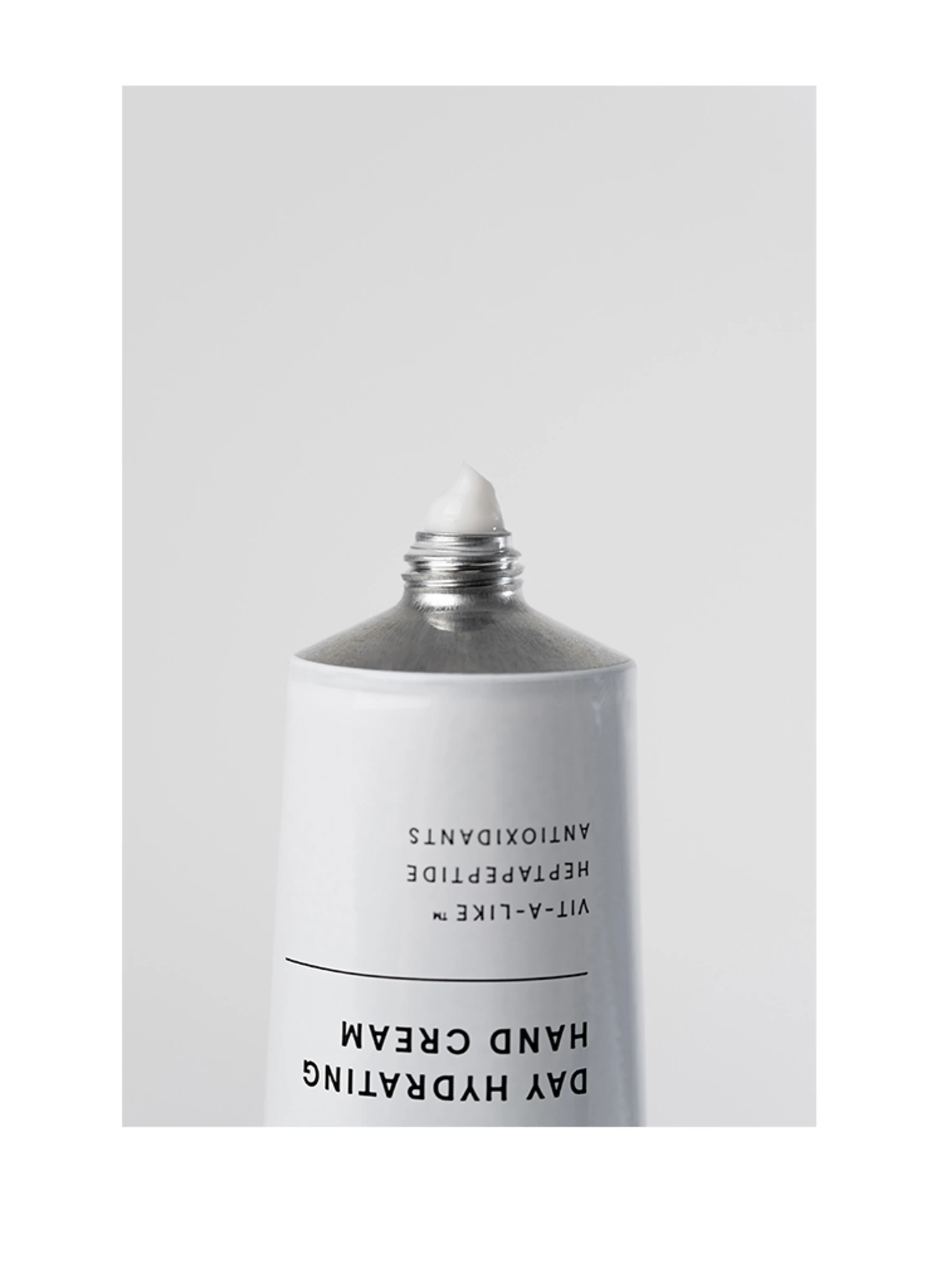 gitti DAY HYDRATING HAND CREAM