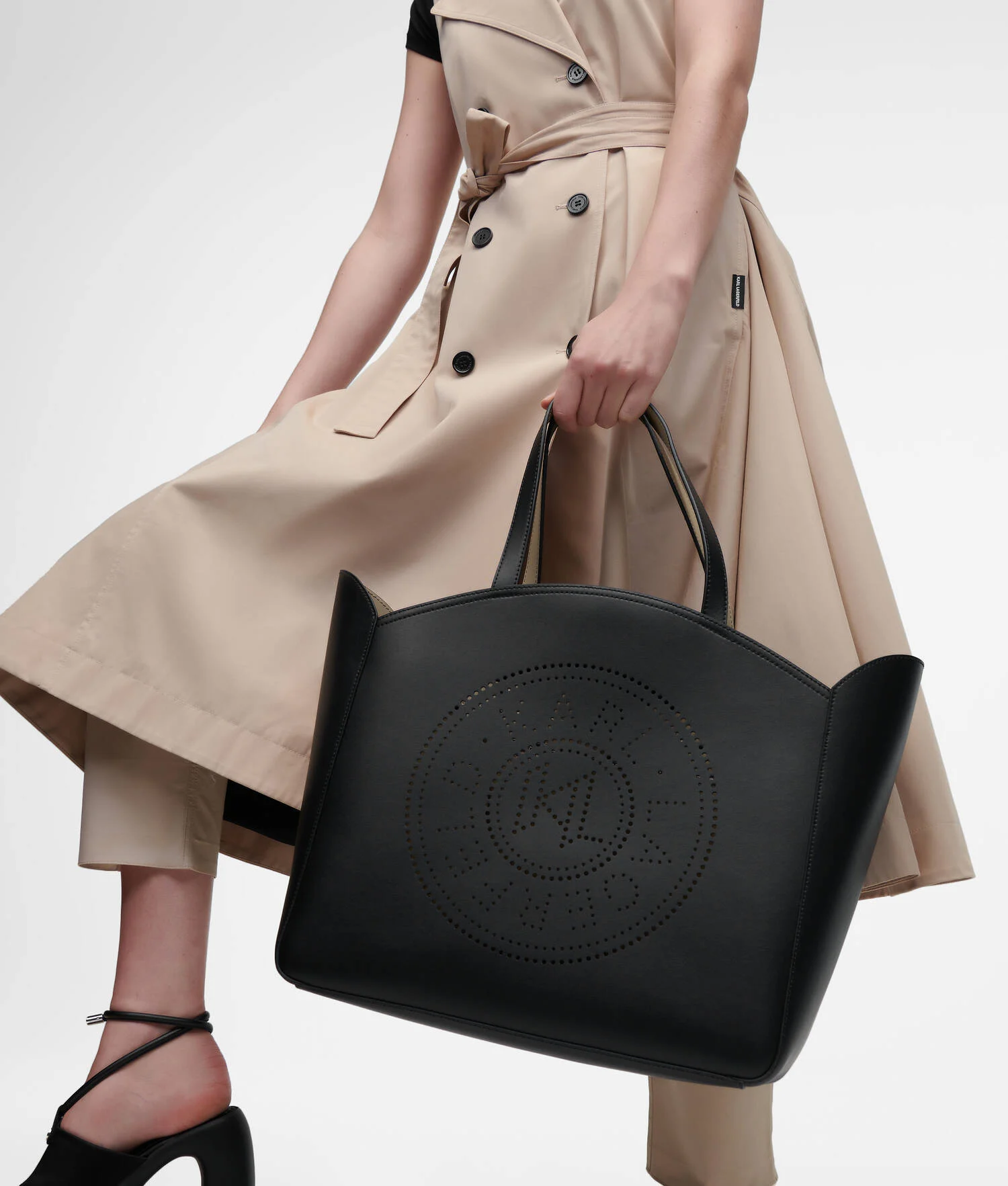 GRAND SAC CABAS PERFORÉ K/CIRCLE