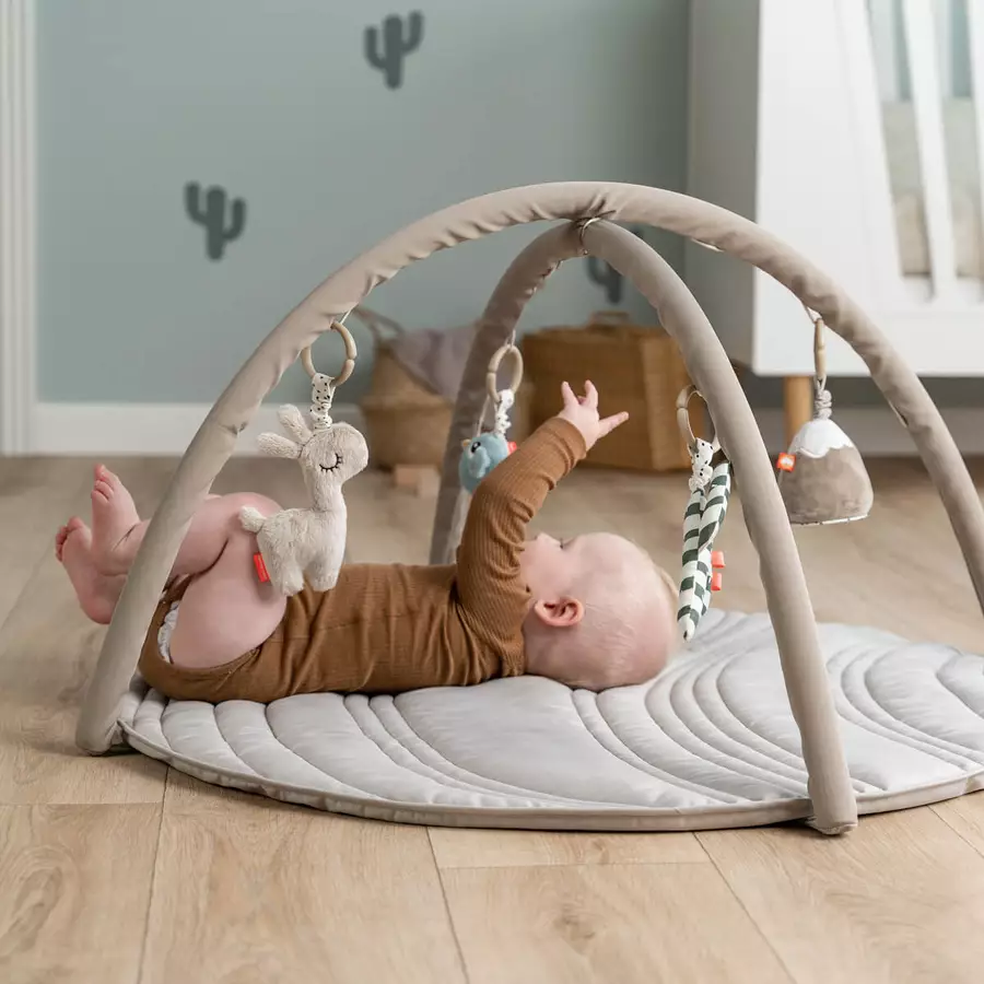 Done by Deer™ Spielbogen mit Krabbeldecke Lalee Sand