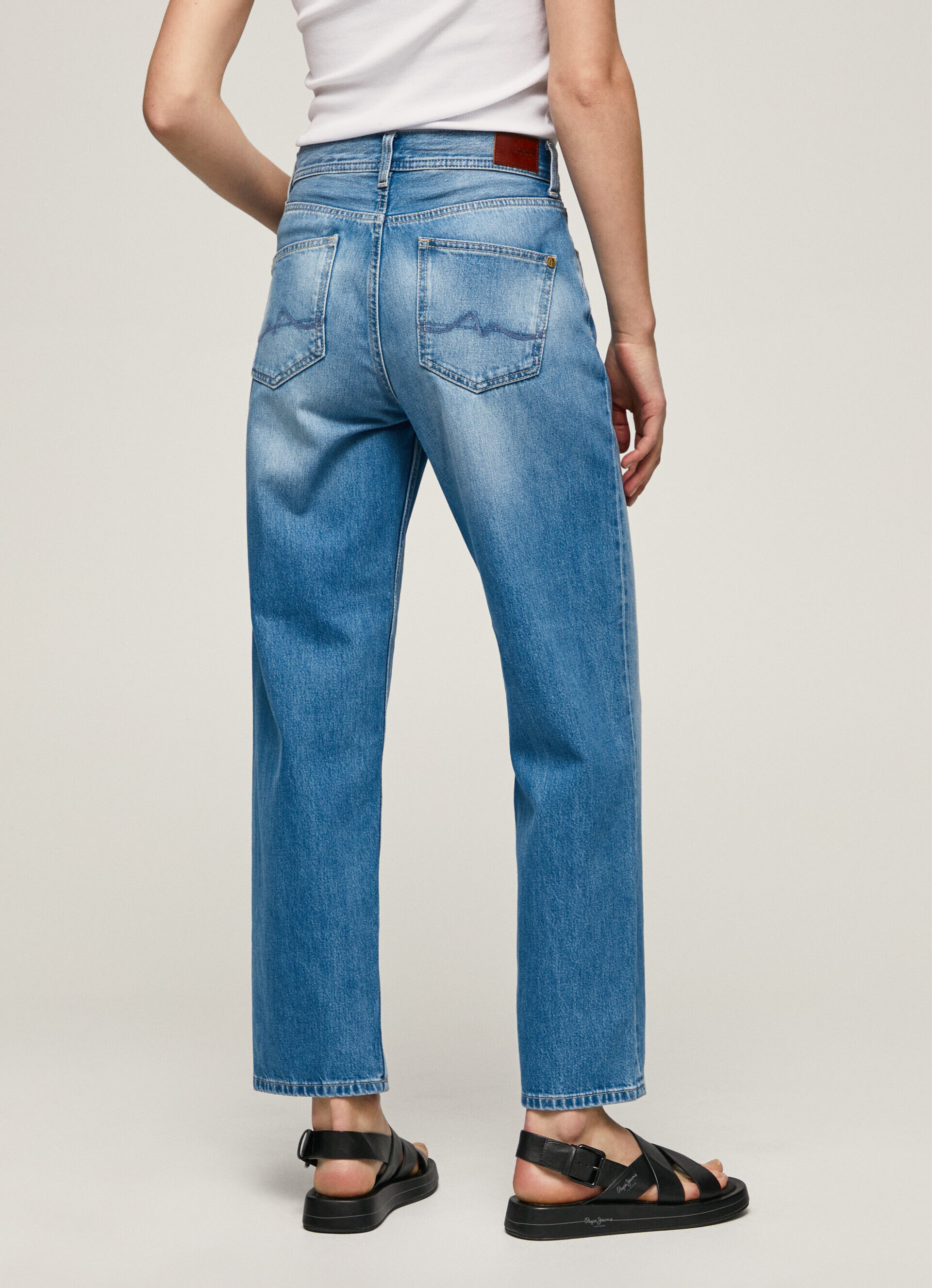 JEAN DOVER FIT RELAXED TIRO ALTO - jeans
