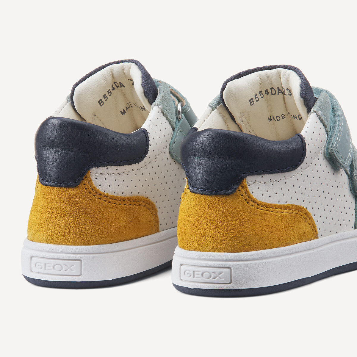 Tênis GEOX Biglia com velcro, para os primeiros passos