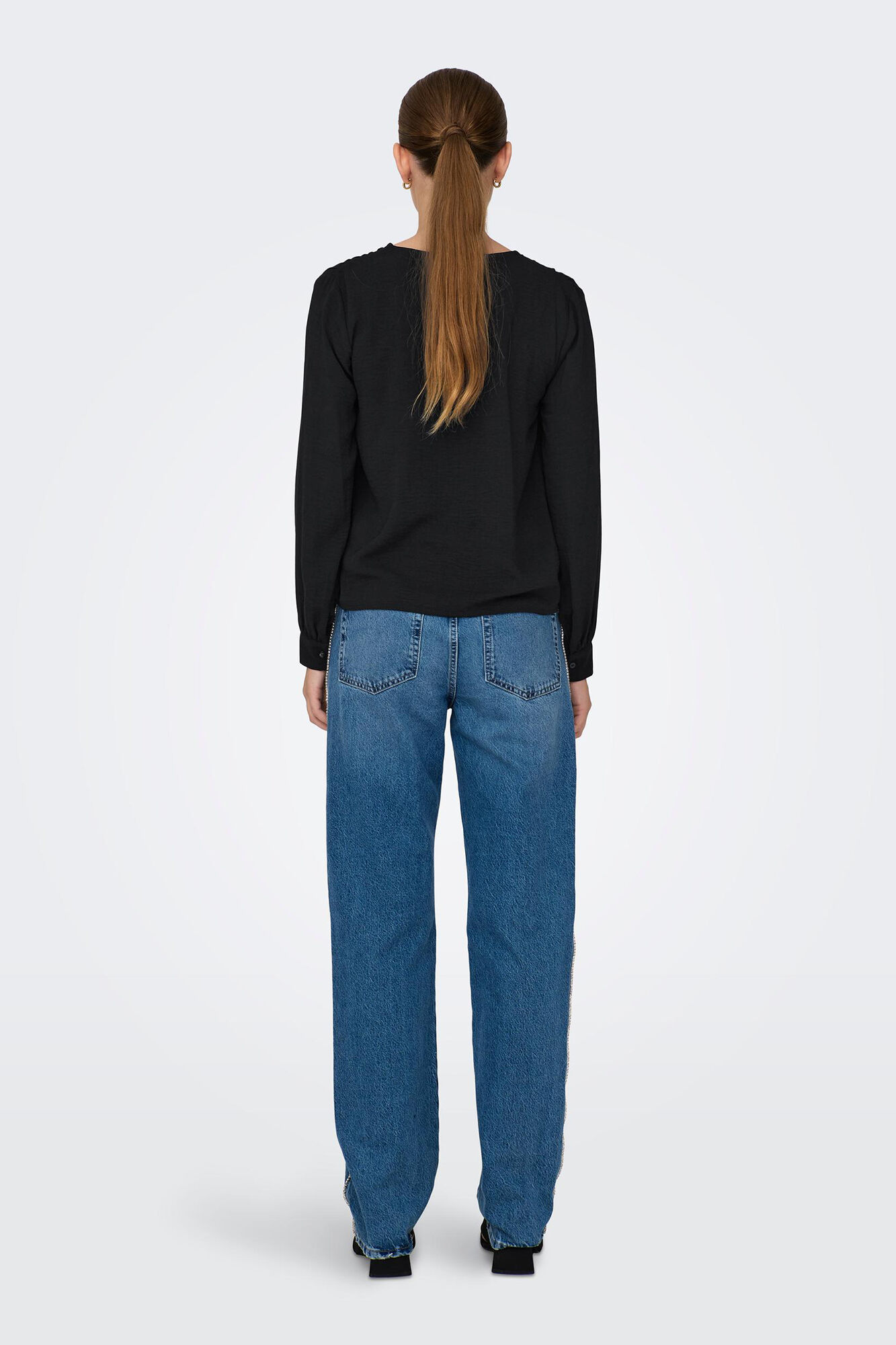 blusa com decote em V
