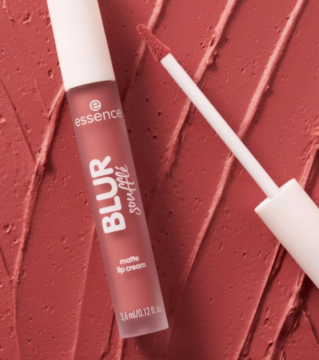 essence - Batom matte com acabamento esfumado BLUR soufflé - 03: Hot Offline