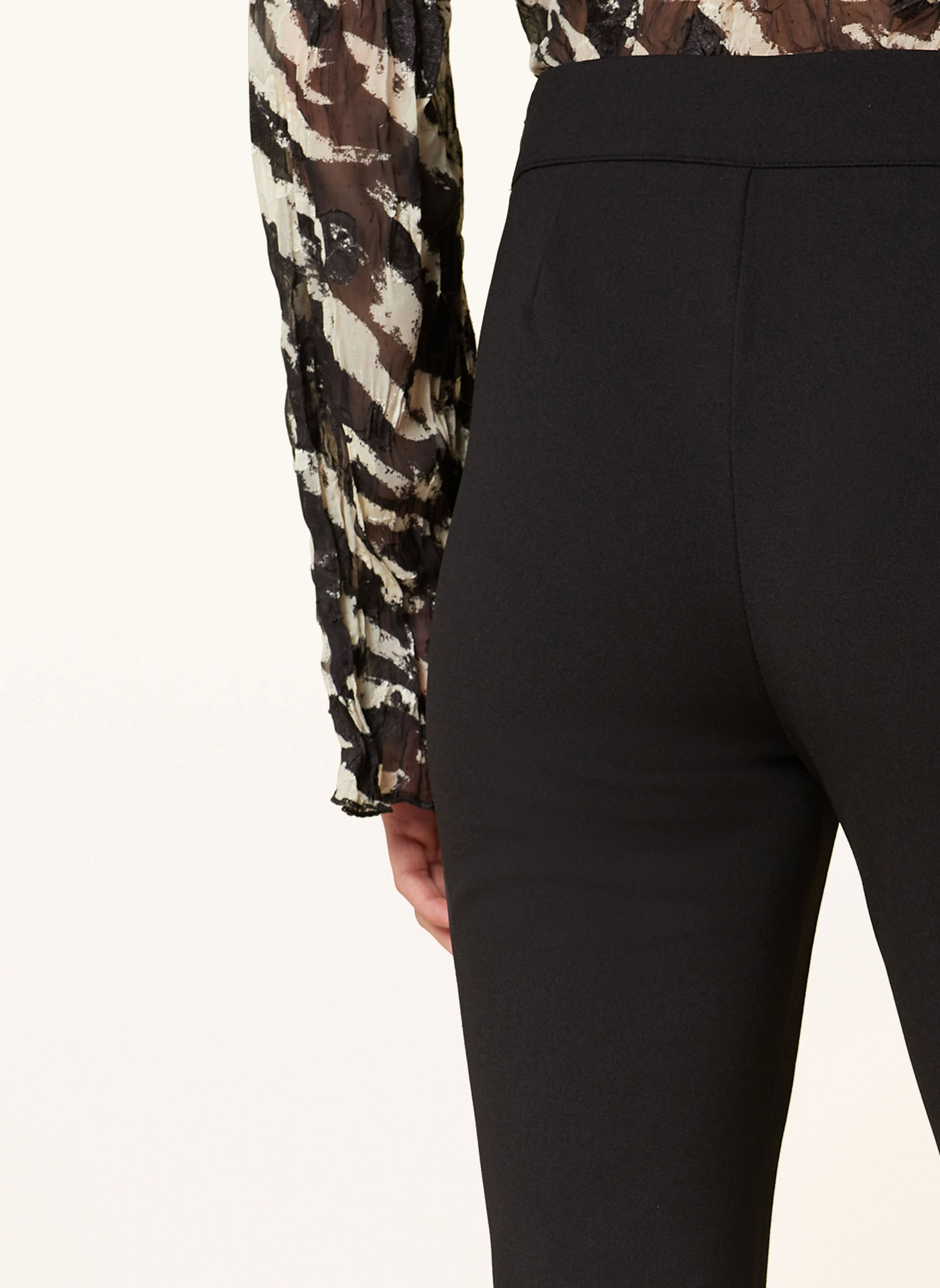 GUESS Hose