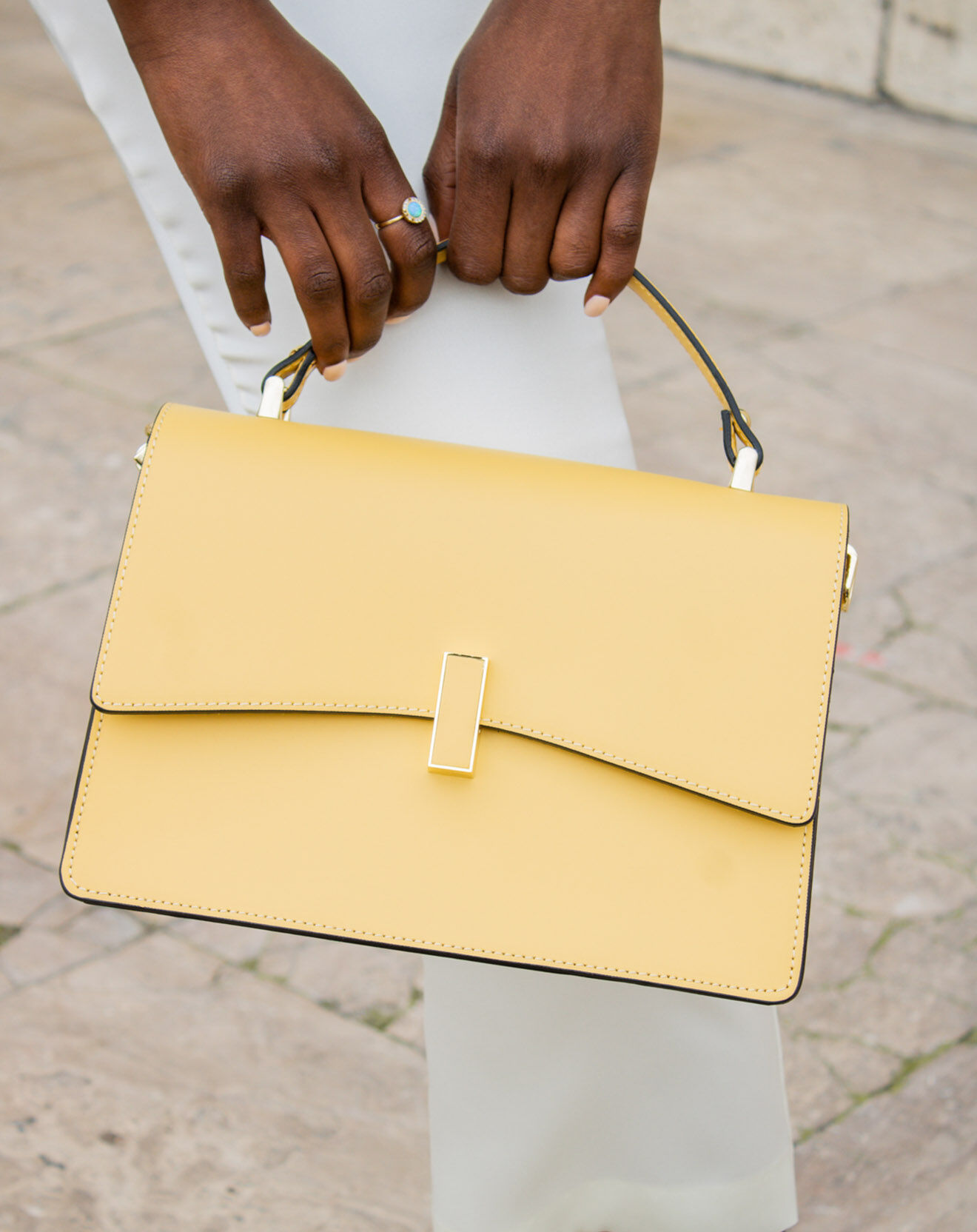 Christian Laurier Sac à main en Cuir Emma jaune clair - 28x19x9.5 cm
