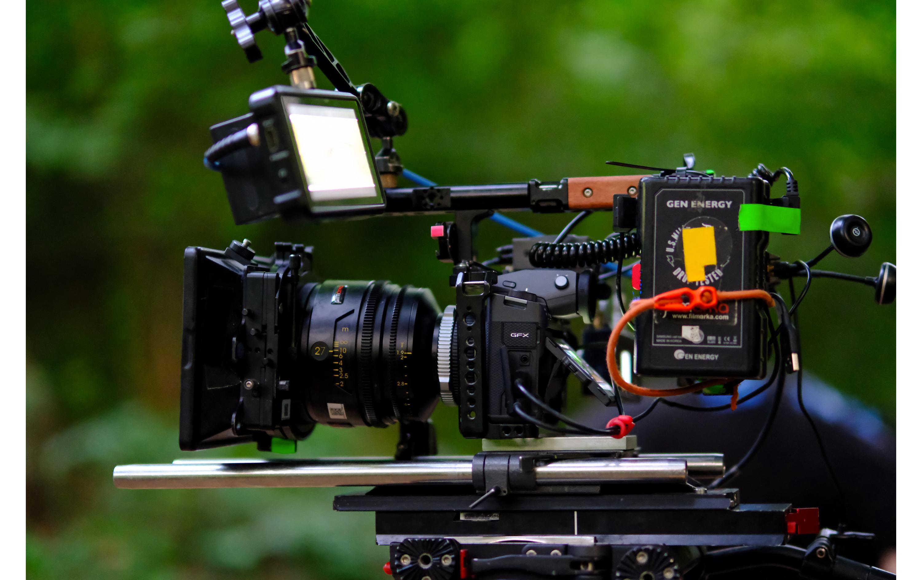 Fotokamera GFX 100 II<br>Flaggschiffmodell mit dem neu entwickelten 102-MP-Hochgeschwindigkeitssensor GFX 102 Mpx CMOS II HS und dem X-Prozessor 5