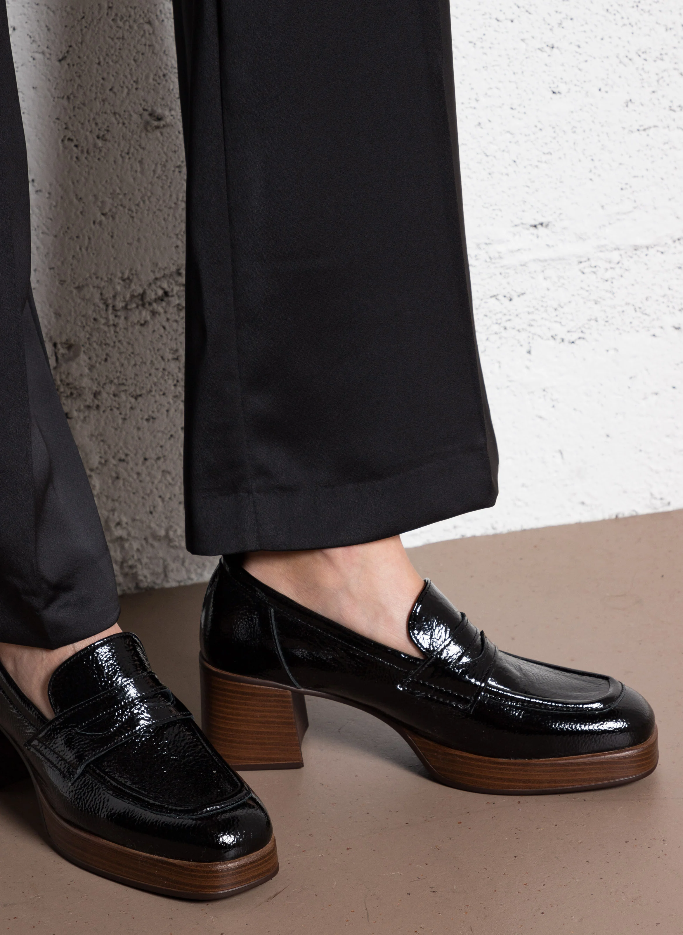 KIWI - Mocassins à talon en cuir | Noir