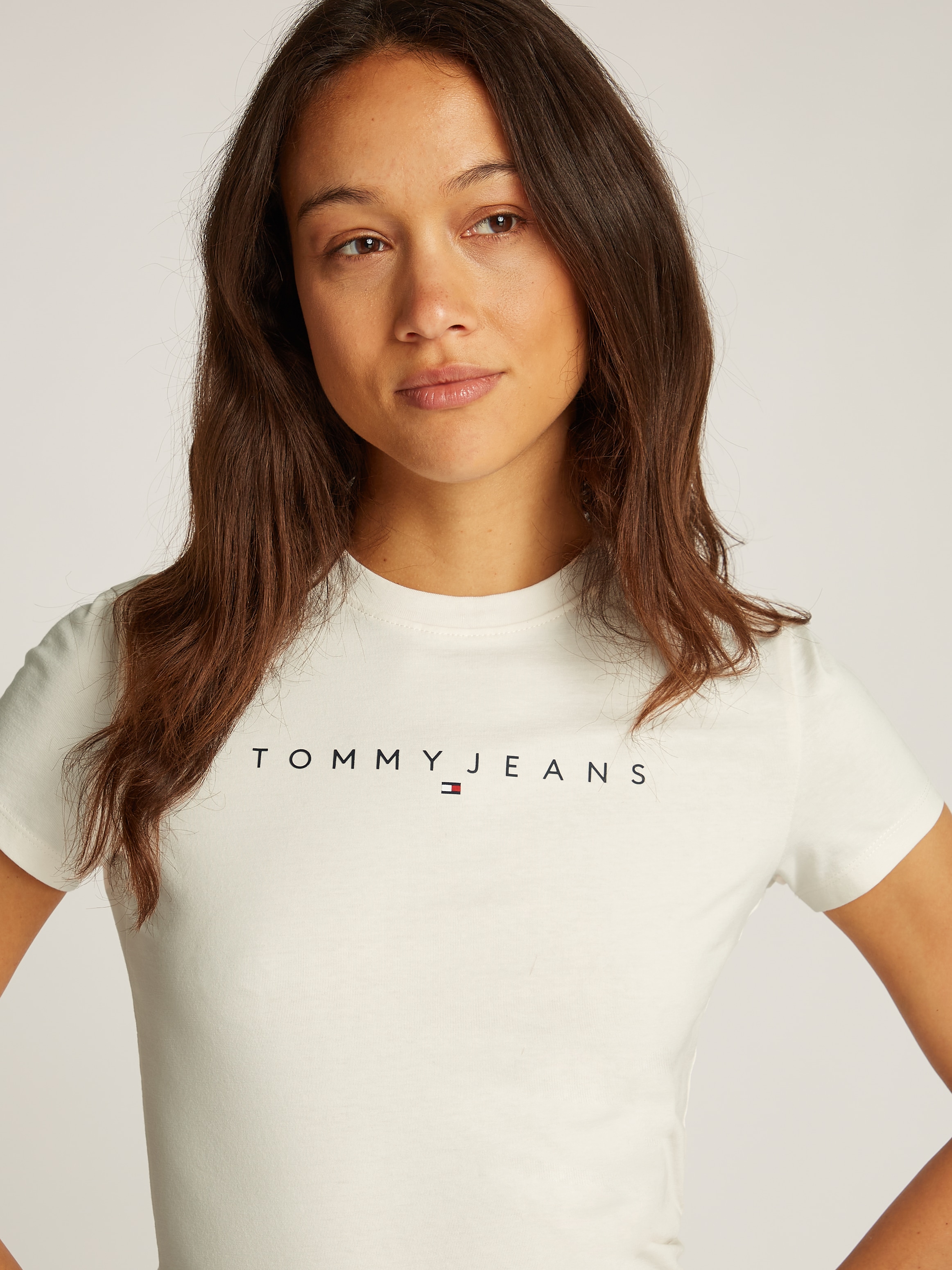 Tommy Jeans Curve T-Shirt »TJW SLIM LINEAR TEE EXT« in Grosse Grössen