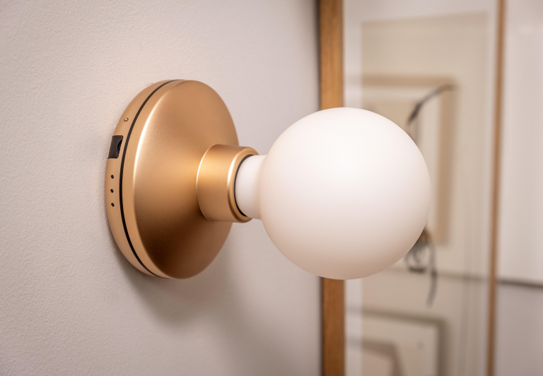 Humble Bee wandlamp oplaadbaar zwart opaal